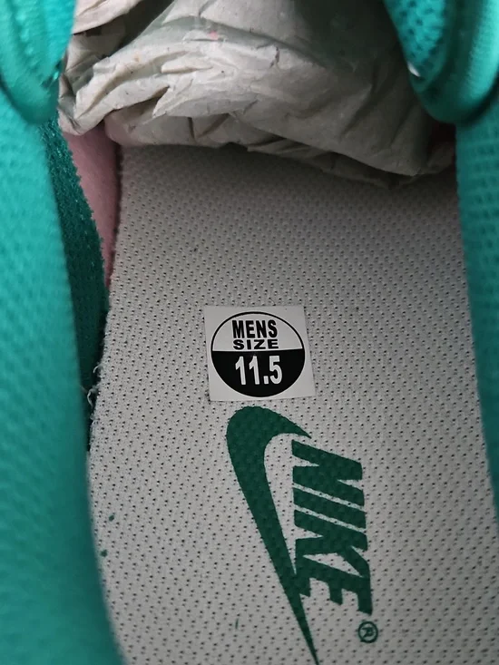 Nike Men's Pink and Green Low-Top Sneakers - Picture 5 of 10